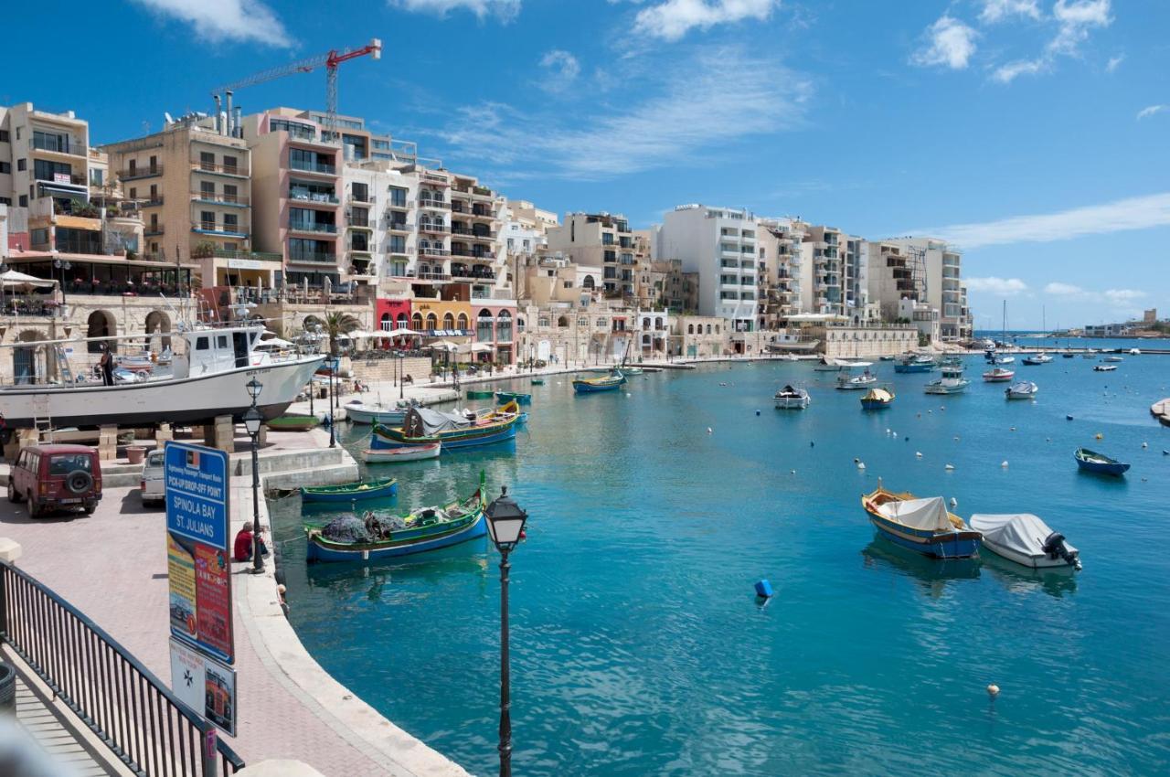 Deluxe Apartment Steps To St George'S Bay Saint Julian's Екстер'єр фото